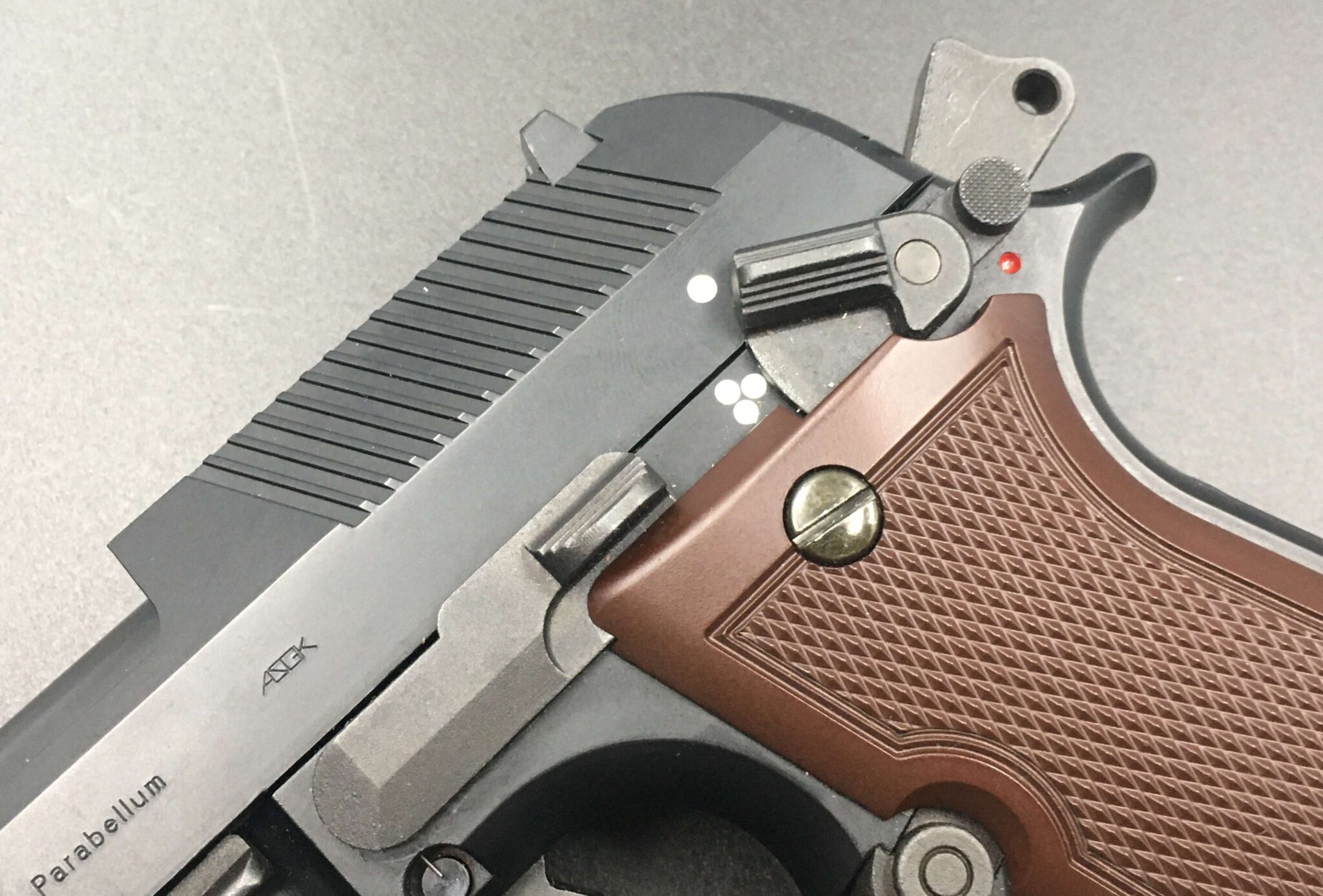 最新ロット！KSC M93Rモデルガン2nd ver. HW 追加カート付属 - ミリタリー